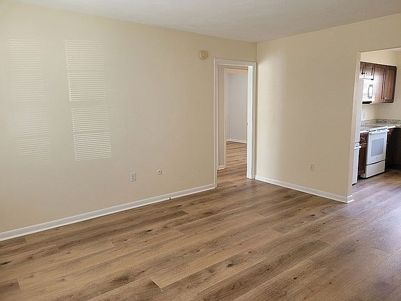 2nd image of 4504 Coronet Ave
