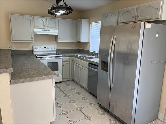 5th image of 614 Tamarin Ln