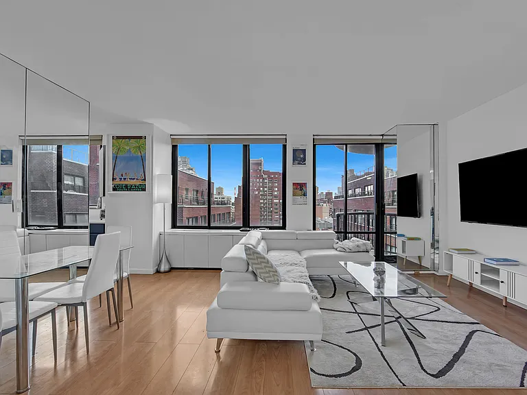 304 E 65th St #11C — Photo 4