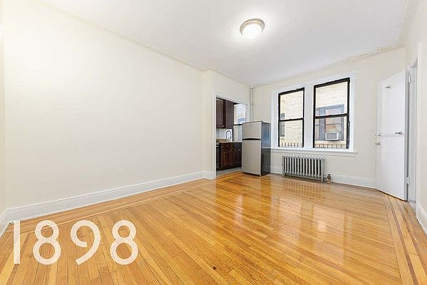 1st image of 3516 34th St APT 1J