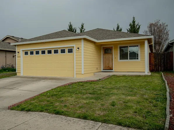 7894 27th St, White City, OR 97503