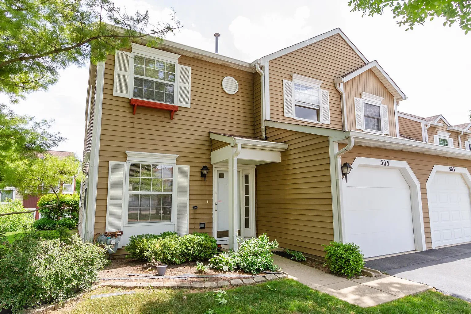 505 Ascot Ln photo 1