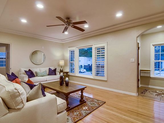 3rd image of 625 Arroyo Dr