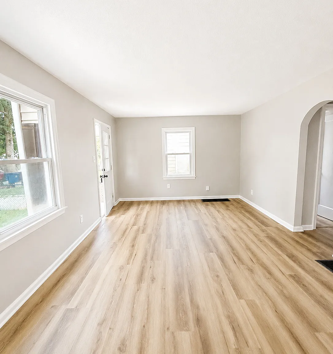 2 bed, 1.0 bath, 768 sqft, $1,650 — Photo 2