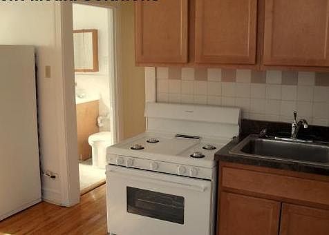 2nd image of 4713 W Belmont Ave APT 3N