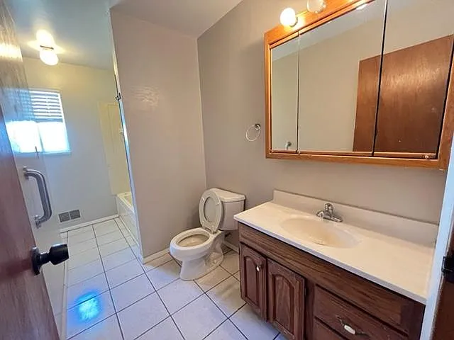 4077 Montcalm St — Photo 9