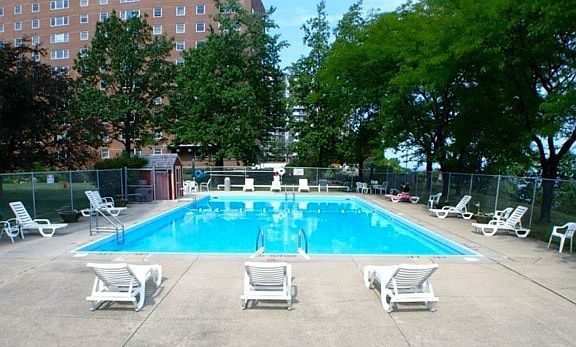 3rd image of 11820 Edgewater Dr APT 523