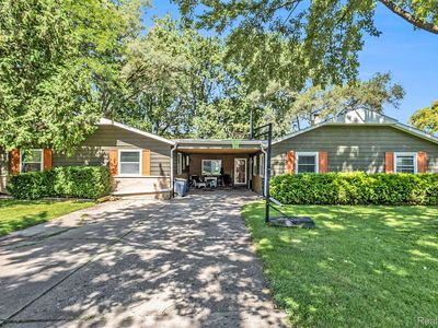 1493 Hillside Dr, Flint, MI, 48532