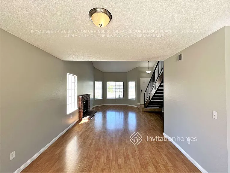 3561 Binghamton Dr — Photo 3