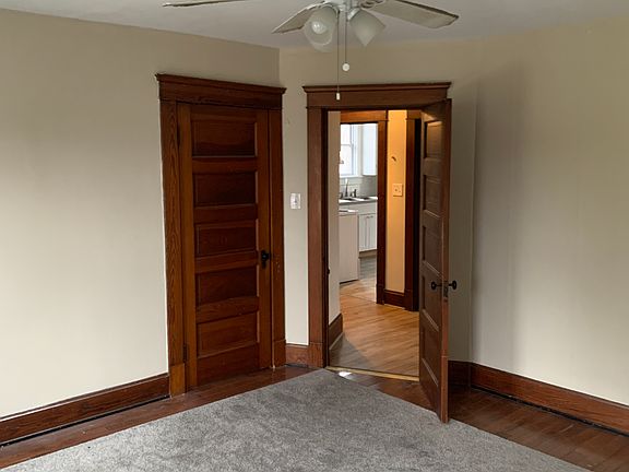 5th image of 81 Hoover St #81