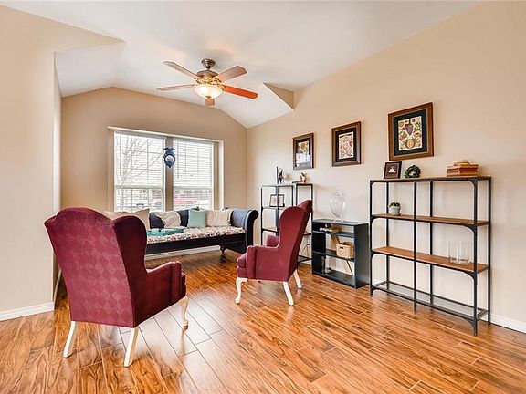 5th image of 6305 Stone Lake Ct