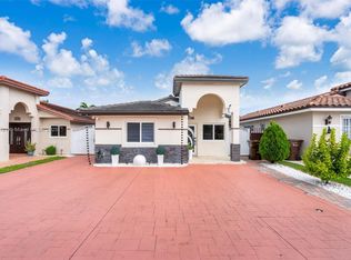 3155 W 68th Pl, Hialeah, FL 33018