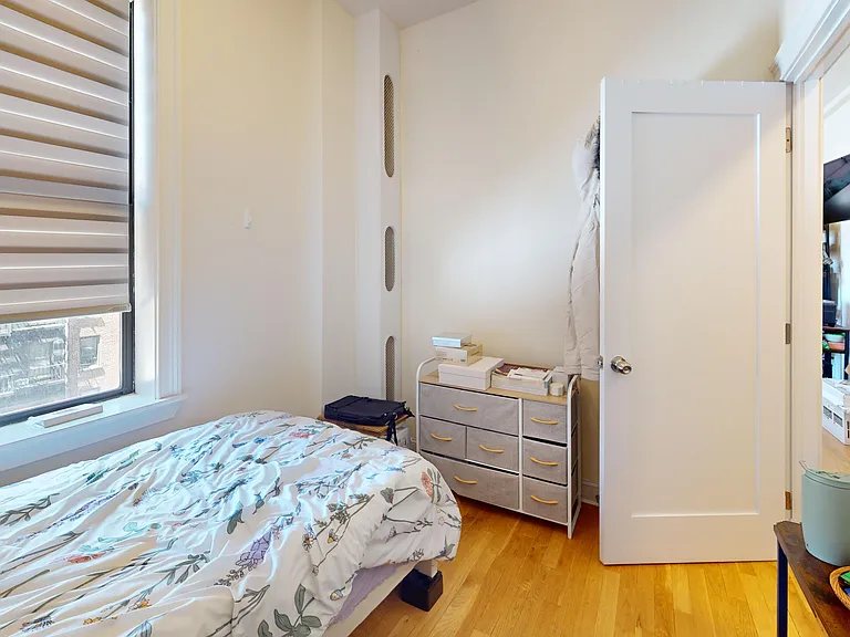 245 W 51st St #502 — Photo 7