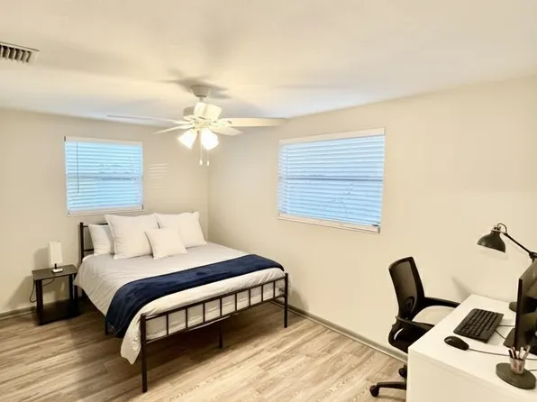 (undisclosed Address), Holiday, FL 34691