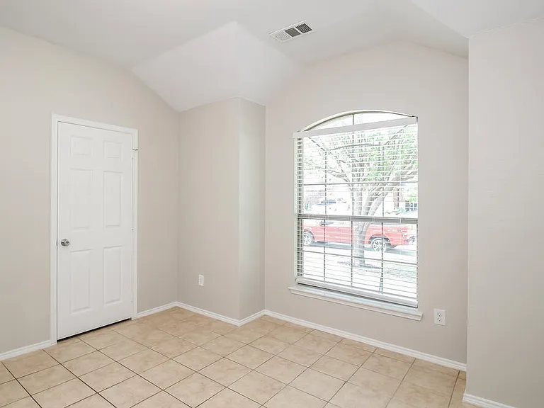 129 Arbordale Way — Photo 11