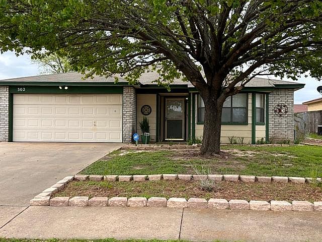 1st image of 302 Eric Dr