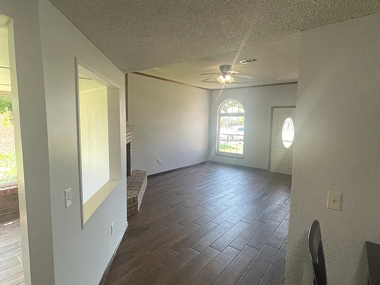 1700 SW 21st St — Photo 4