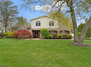 7 Eton Pl, Clark, NJ 07066