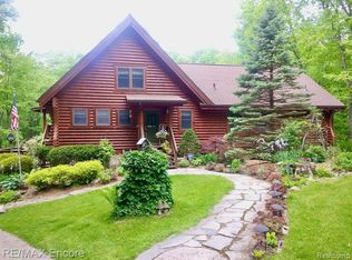 12660 Woodland Trl, Davisburg, MI 48350