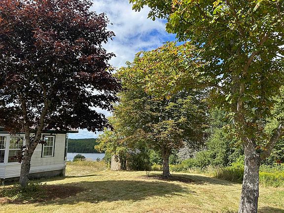5th image of 460 Red Point Rd