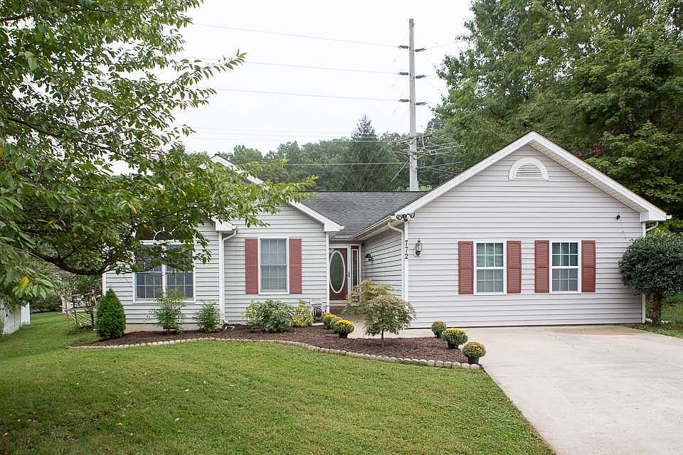 1st image of 772 Woodland Dr