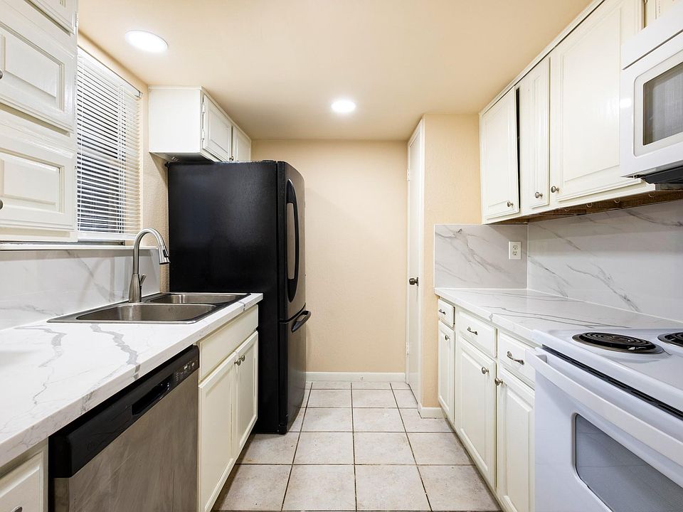 1st image of 5921 Arncliffe Dr #5921