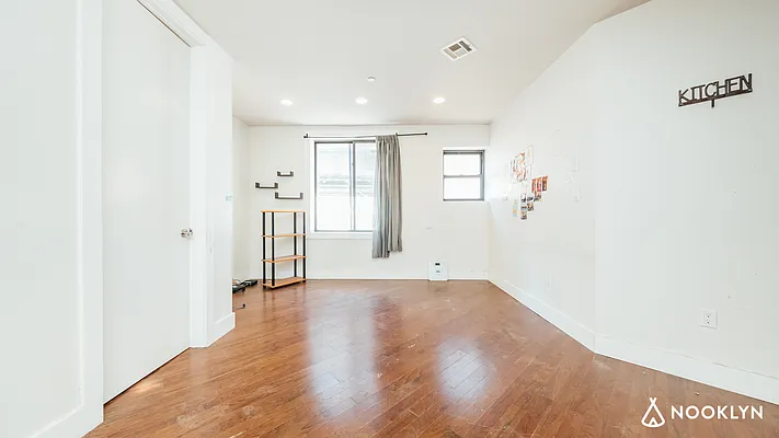 Rented by Nooklyn NYC LLC | media 6
