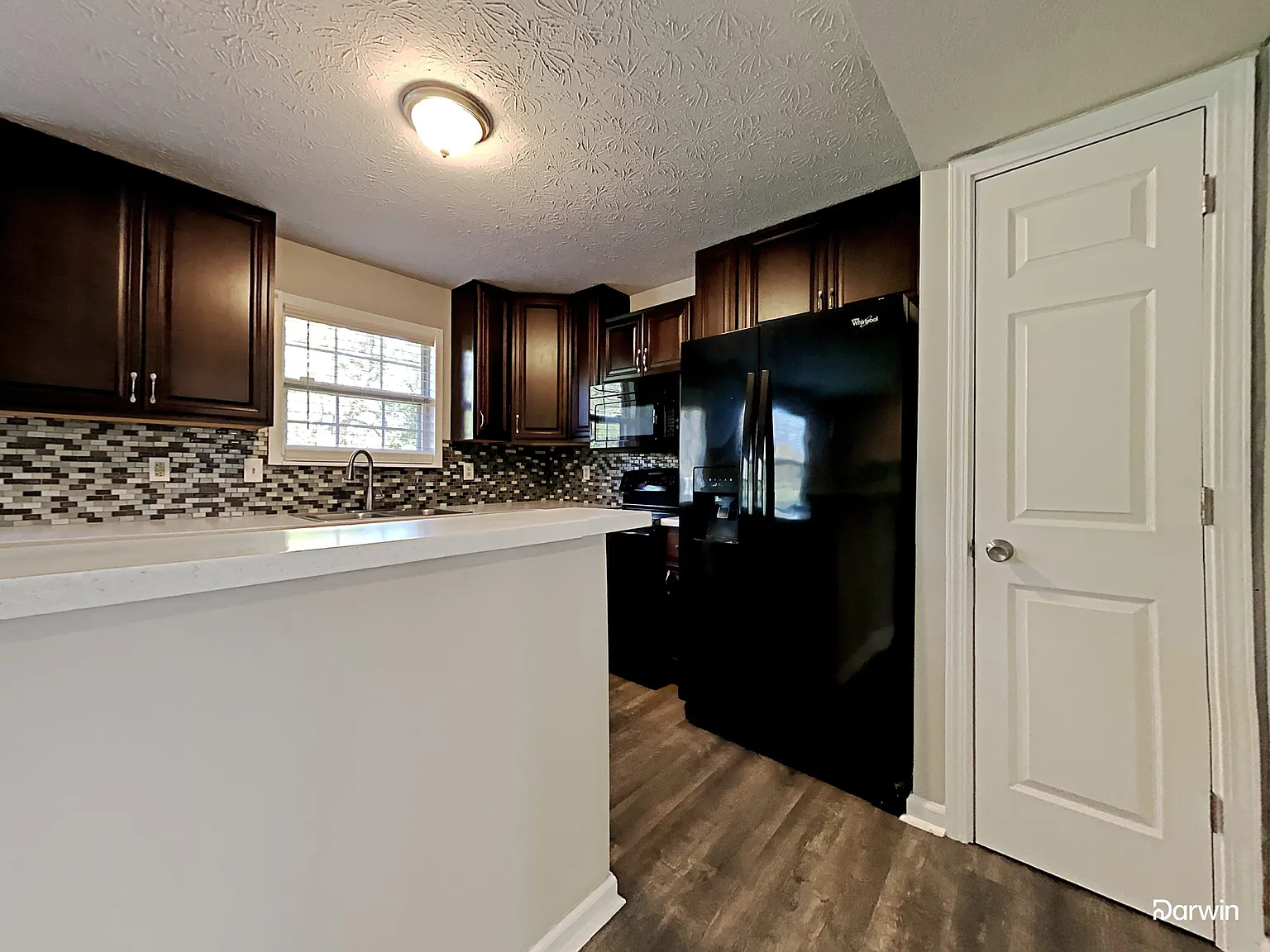 4 bed, 2.5 bath, 1968 sqft, $2,360 — Photo 4