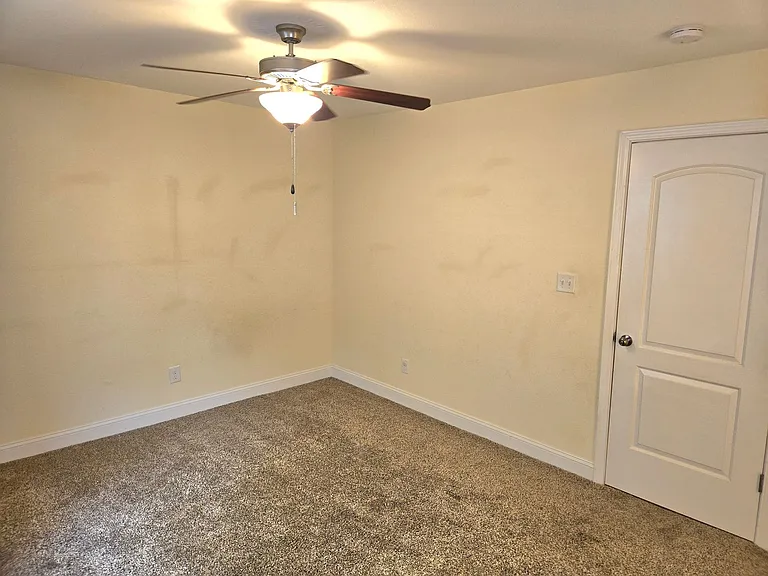 2201 Pershing Ave — Photo 22