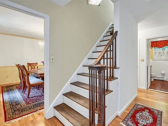 4th image of 28 John Cava Ln