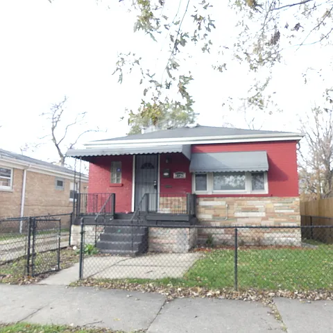 9720 S Normal Ave photo 1