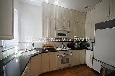 Rented by City Connections Realty