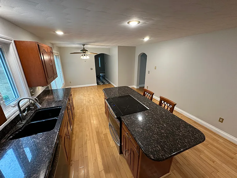 33 Indian Rock Rd — Photo 38