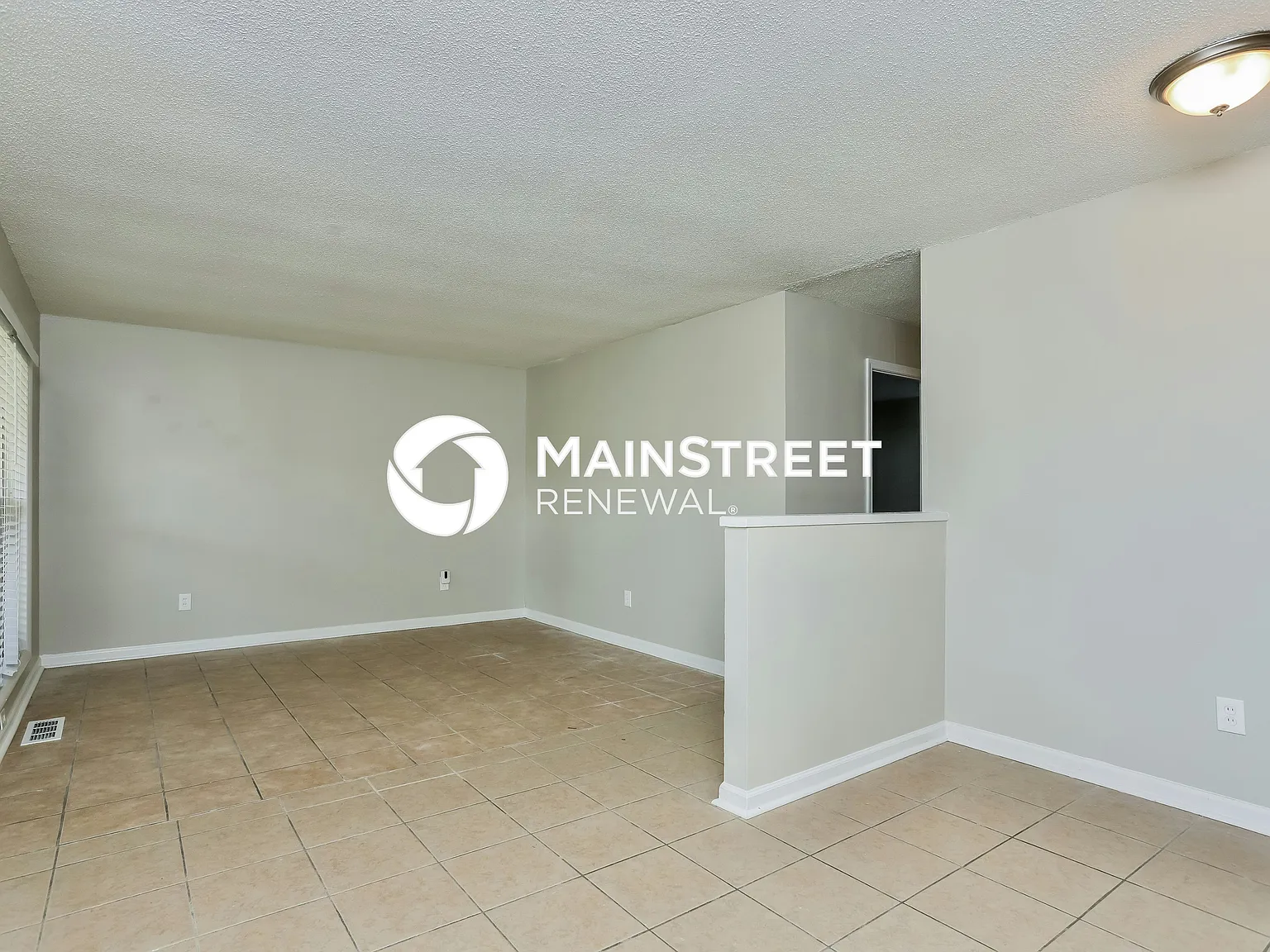 23 Jamestown Dr — Photo 2