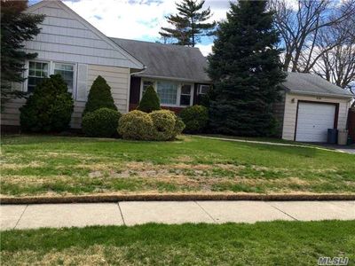 436 Gates Ave, East Meadow, NY, 11554