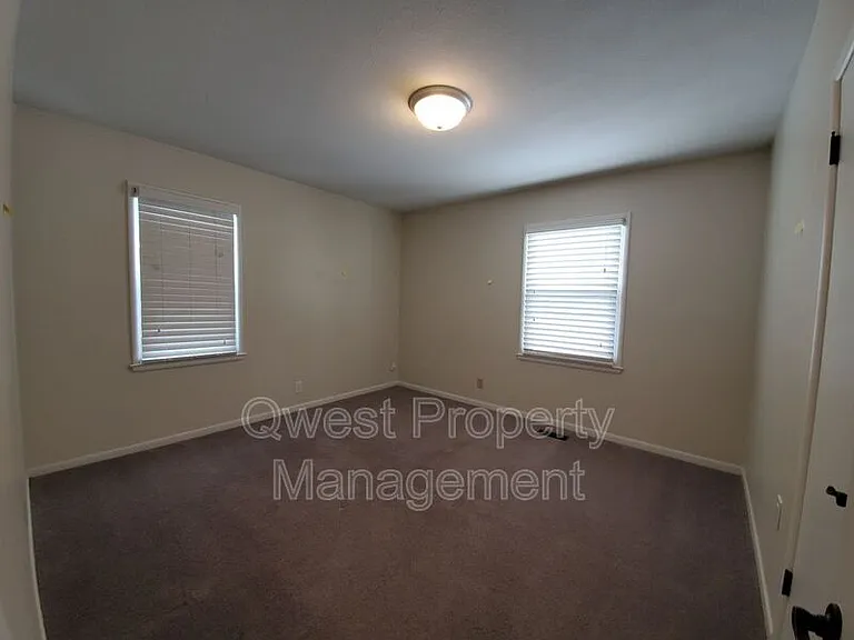 1647 Mason St NE — Photo 4