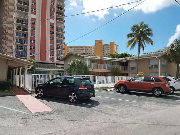 2nd image of 412 Sunset Dr #1