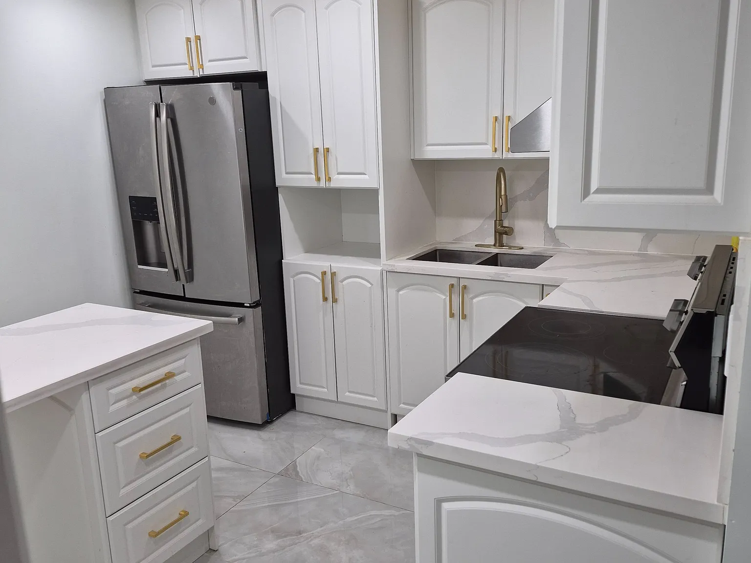 2 bed, $2,200 — Photo 1