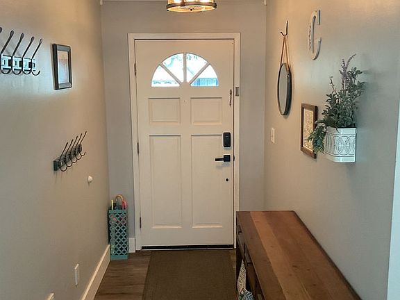 4th image of 4497 Parkwood Ln W