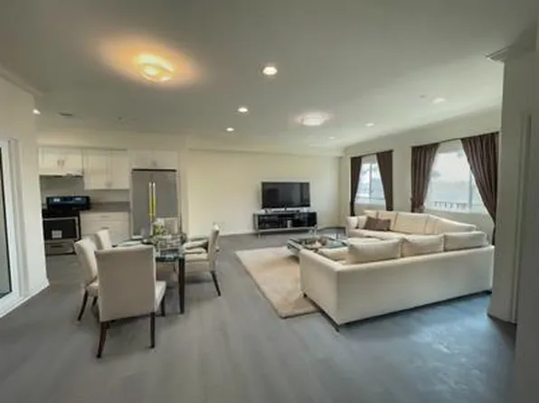 820 N Soldano Ave #D, Azusa, CA 91702
