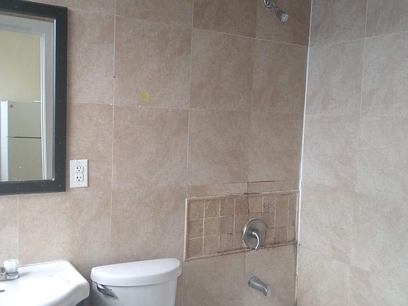 3rd image of 672 Congress Ave APT 7