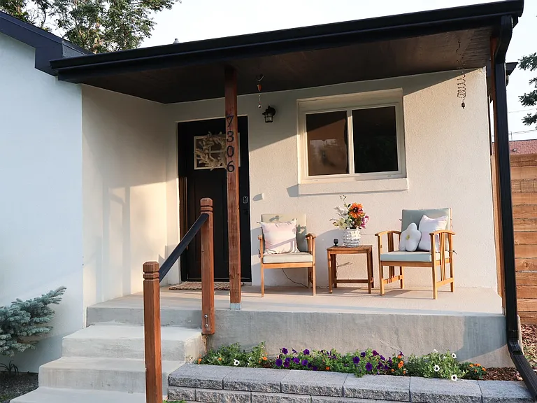 7306 W 59th Ave — Photo 2