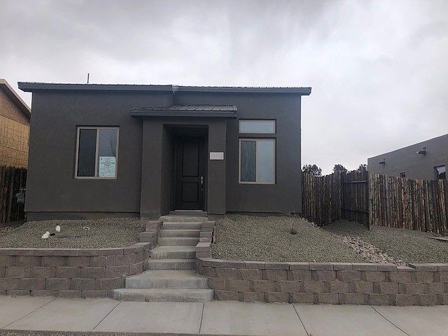 1st image of 3321 Zinnia Ln
