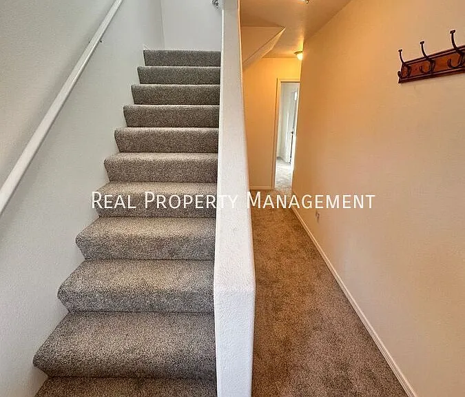 4808 Barrington Loop — Photo 14