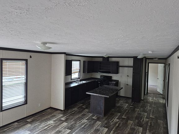 3rd image of 1 Thornwood Dr