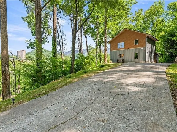 843 Highland Rd, Gatlinburg, TN 37738