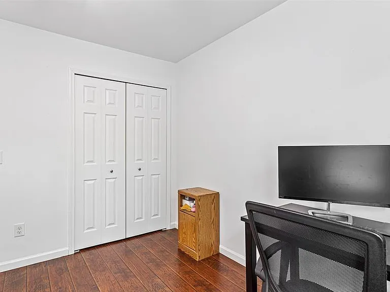 47086 Auburn Ct — Photo 13