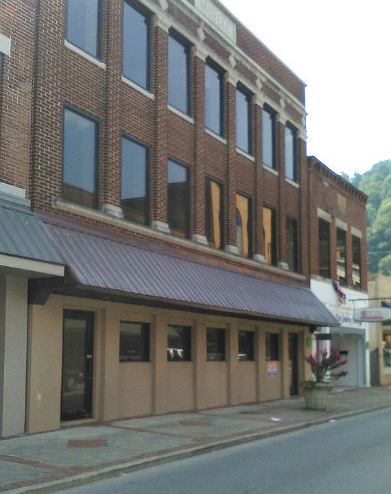 1st image of 229 W. Court Street