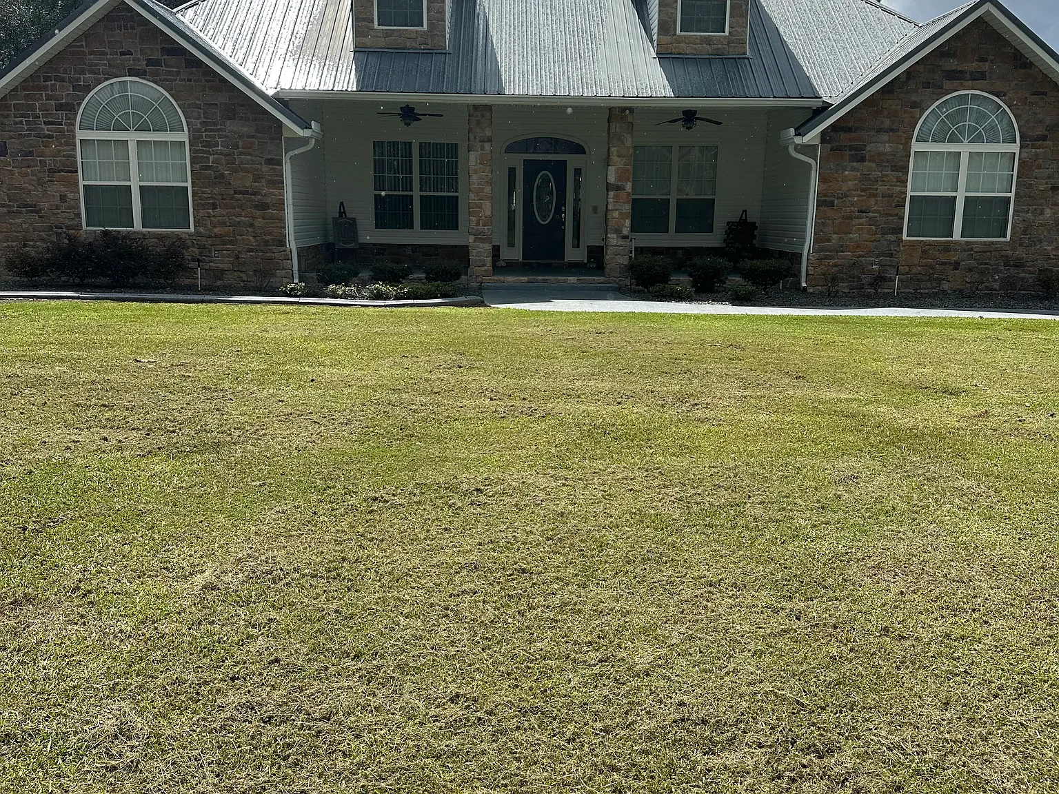 5 bed, 3373 sqft, $1,500 — Photo 1