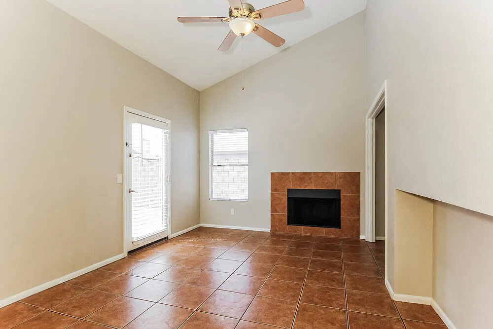 3 bed, 2.0 bath, 1550 sqft, $2,295 — Photo 3